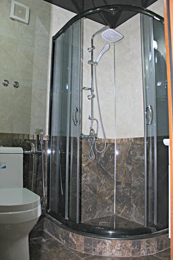 Madona'S House Apartment Batumi Bagian luar foto