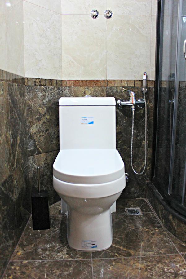 Madona'S House Apartment Batumi Bagian luar foto