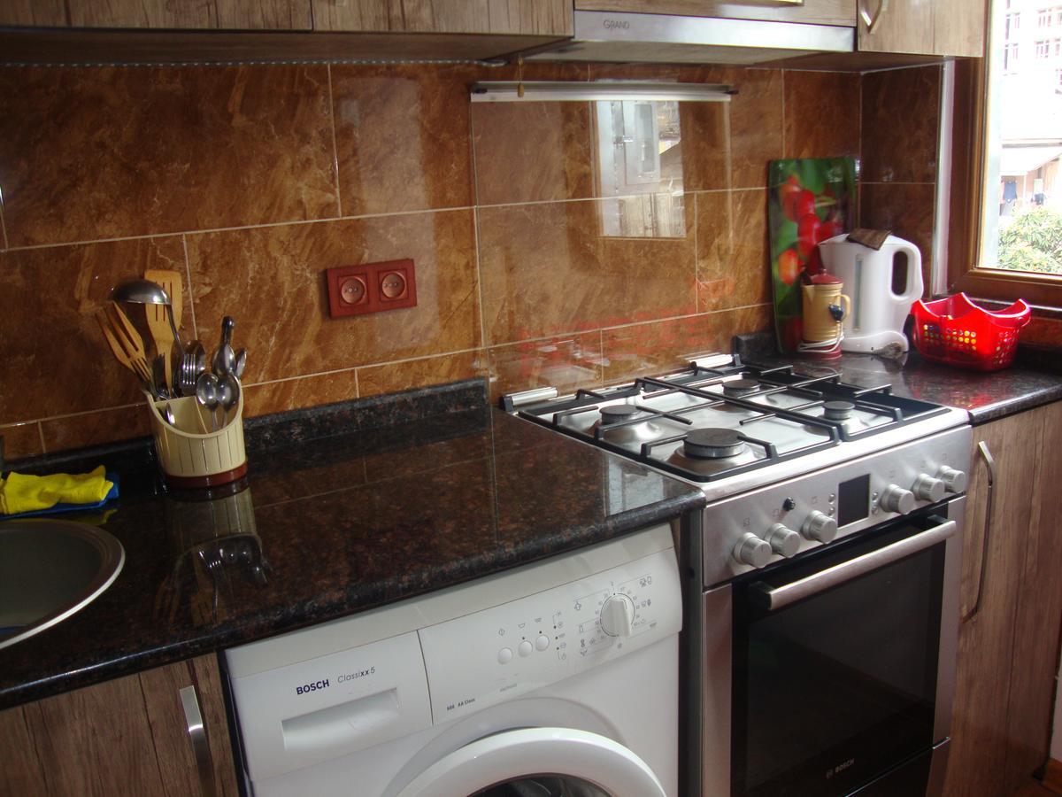 Madona'S House Apartment Batumi Bagian luar foto