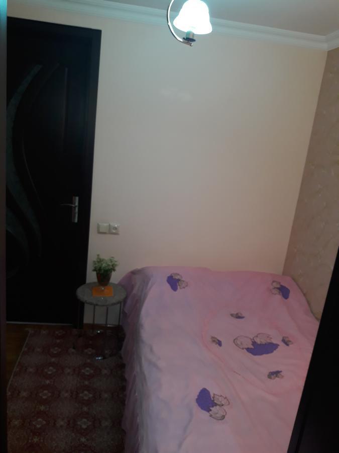 Madona'S House Apartment Batumi Bagian luar foto