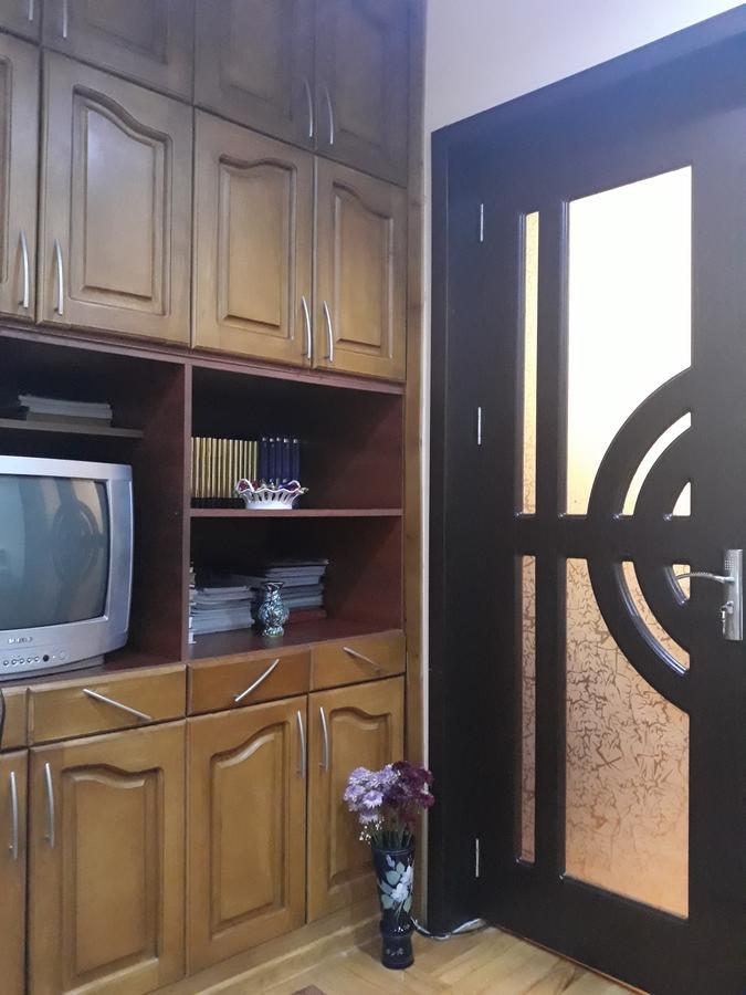 Madona'S House Apartment Batumi Bagian luar foto